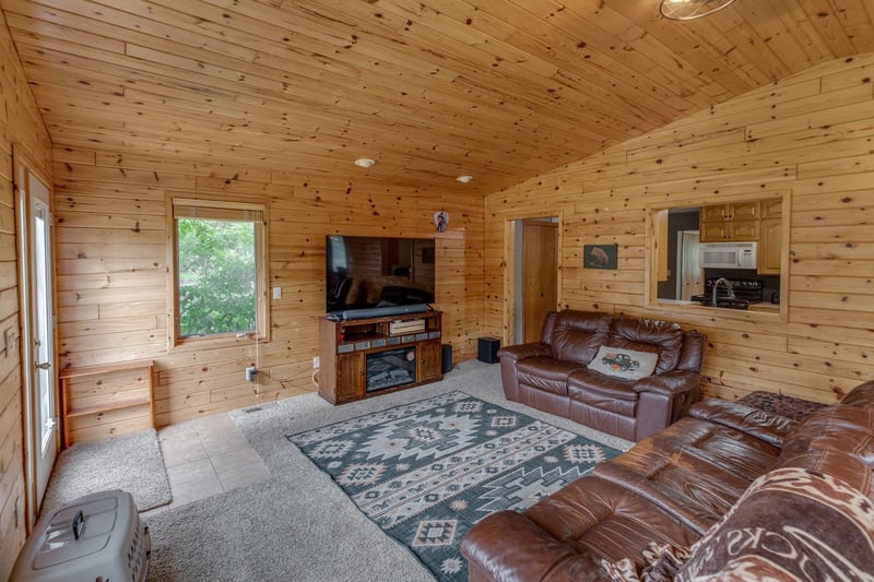 1505 8th St NE, Staples, MN 56479
