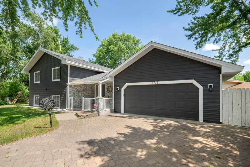 7712 N College Park Dr, Brooklyn Park, MN 55445