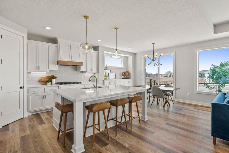 11048 Kingsview Ln N, Dayton, MN 55369