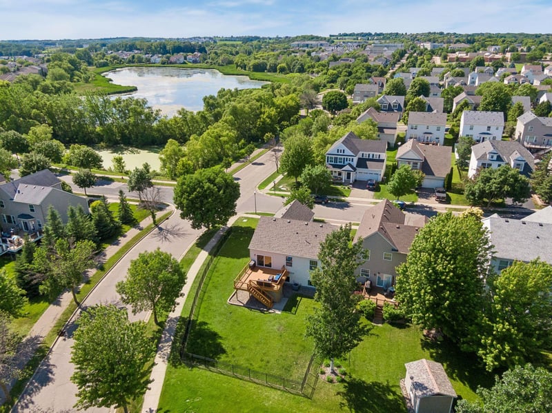 2229 Grimm Rd, Chaska, MN 55318