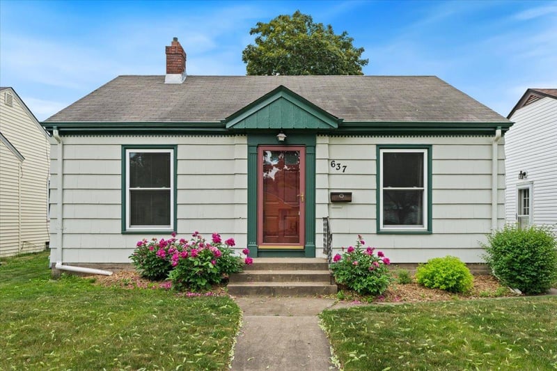 637 7th Ave S, South Saint Paul, MN 55075