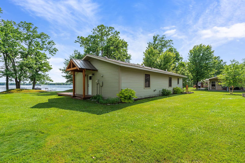 9559 N Mudhen Lake Dr, Siren, WI 54872