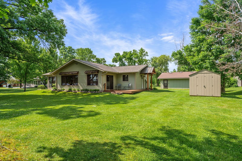 9559 N Mudhen Lake Dr, Siren, WI 54872