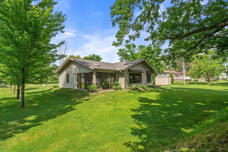 9559 N Mudhen Lake Dr, Siren, WI 54872