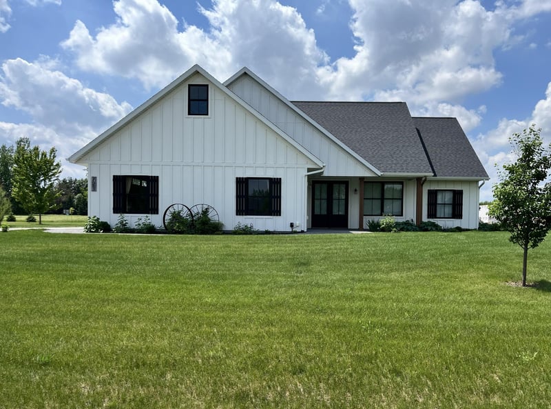 721 St James Cir, Litchfield, MN 55355