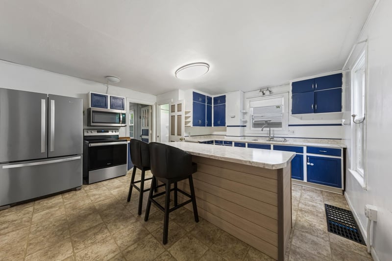 1617 N 4th St, Mankato, MN 56001