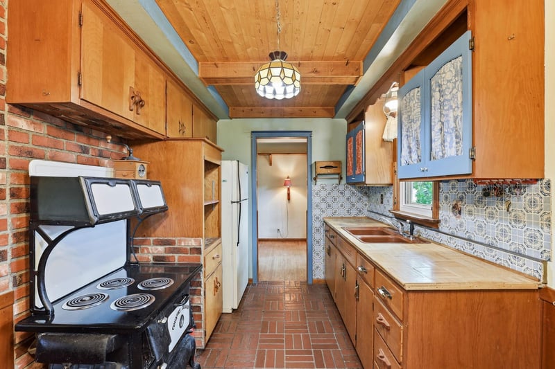 4608 Morris Ln, Bloomington, MN 55437