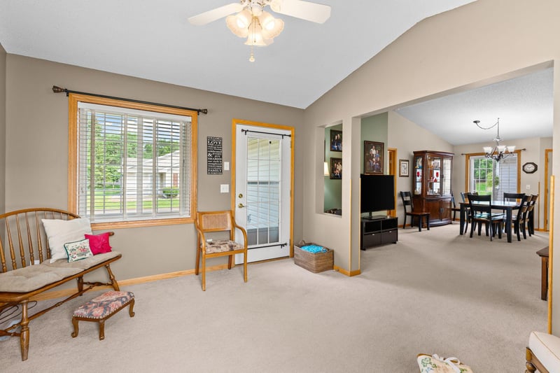 13064 Brookside Ln N, Rogers, MN 55374