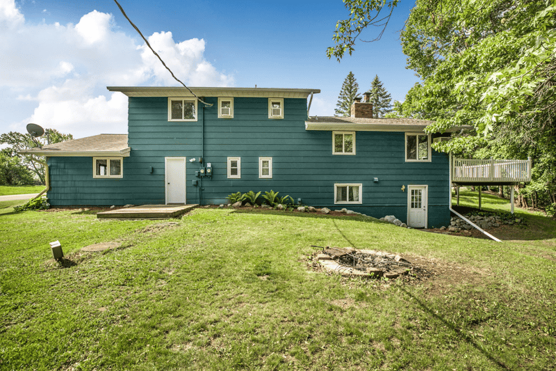 15984 Shelly Dr, Little Falls, MN 56345