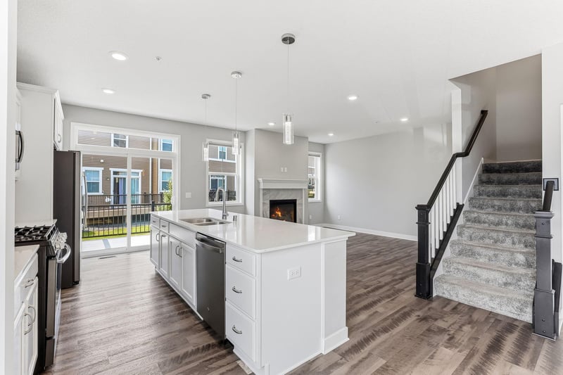 4225 Corn Silk Way, Woodbury, MN 55129