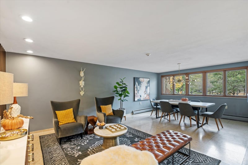 2928 Dean Pw #2J, Minneapolis, MN 55416
