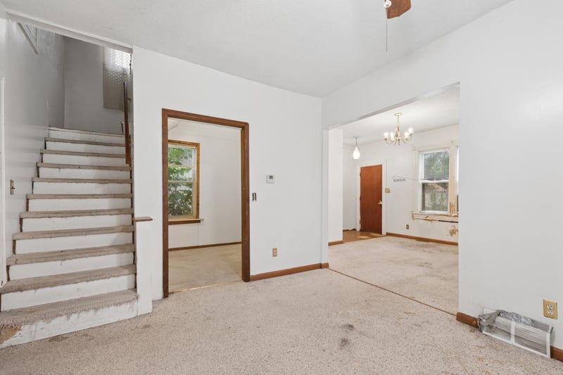 1087 Matilda St, Saint Paul, MN 55117