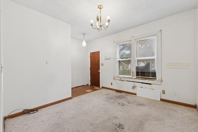 1087 Matilda St, Saint Paul, MN 55117