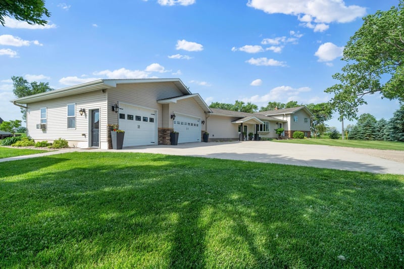 16824 State Highway 9, Norcross, MN 56274