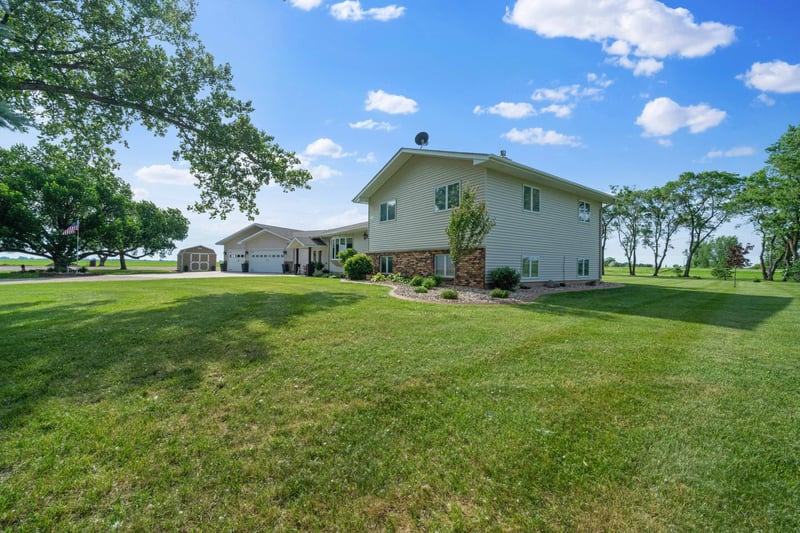 16824 State Highway 9, Norcross, MN 56274