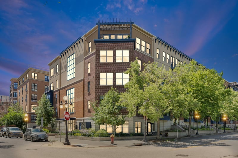 209 8th St E #305, Saint Paul, MN 55101
