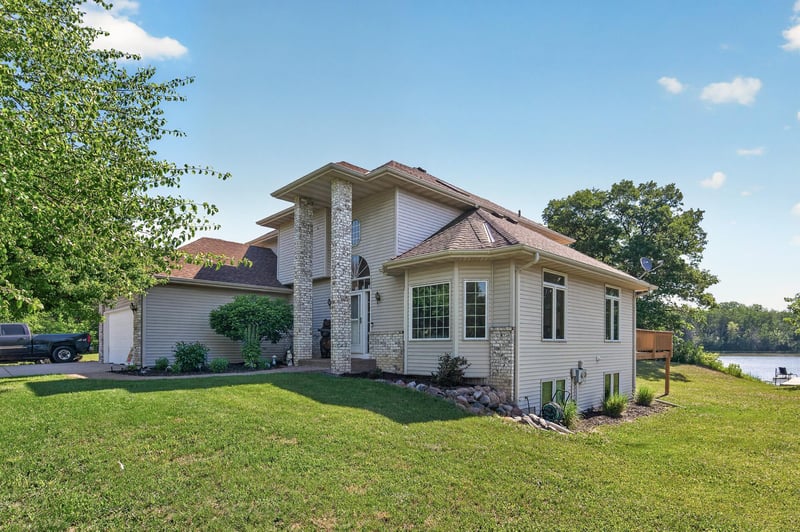 20625 Texas Ave, Prior Lake, MN 55372