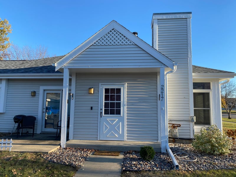 2217 Valleyhigh Dr NW, Rochester, MN 55901