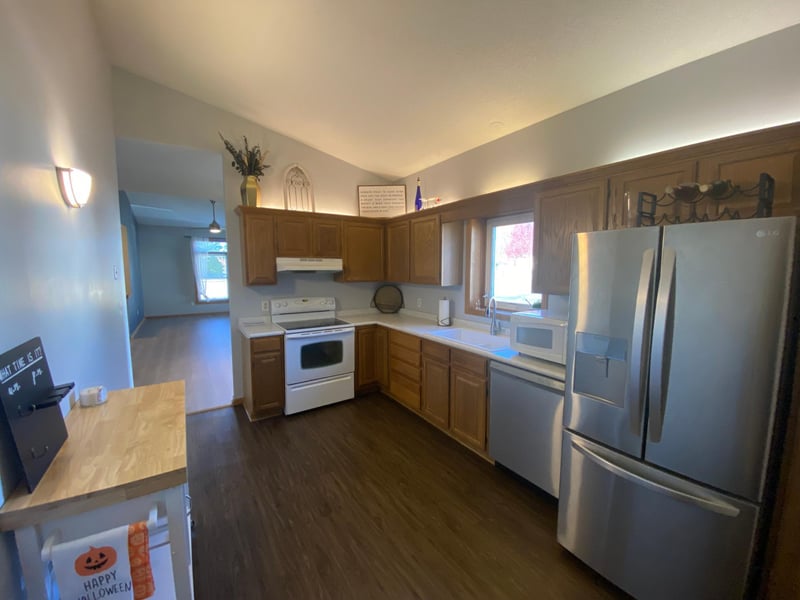 2217 Valleyhigh Dr NW, Rochester, MN 55901