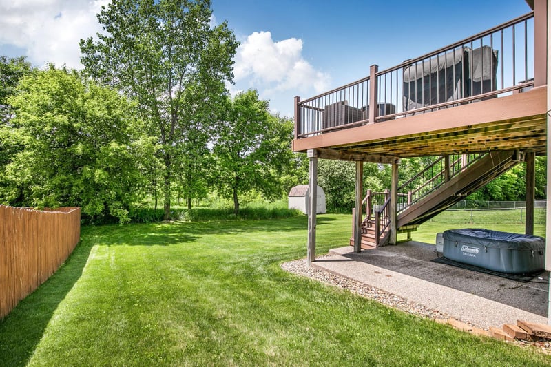 984 Waters Edge Cir, Avon, MN 56310