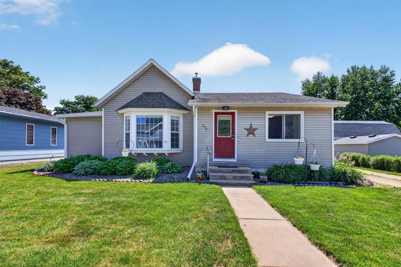 506 2nd Ave NW, Kasson, MN 55944