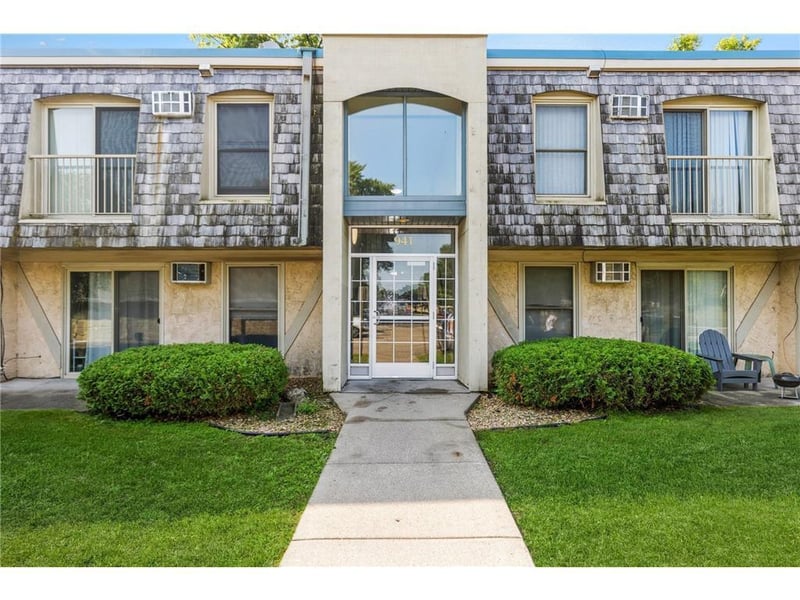 941 11th Ave S #2, Hopkins, MN 55343