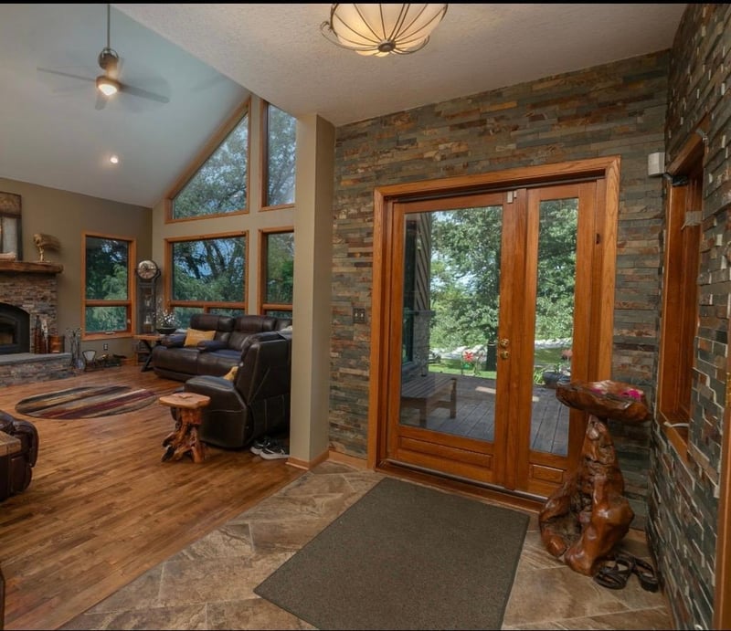 175 6th Ln NE, Oronoco, MN 55960
