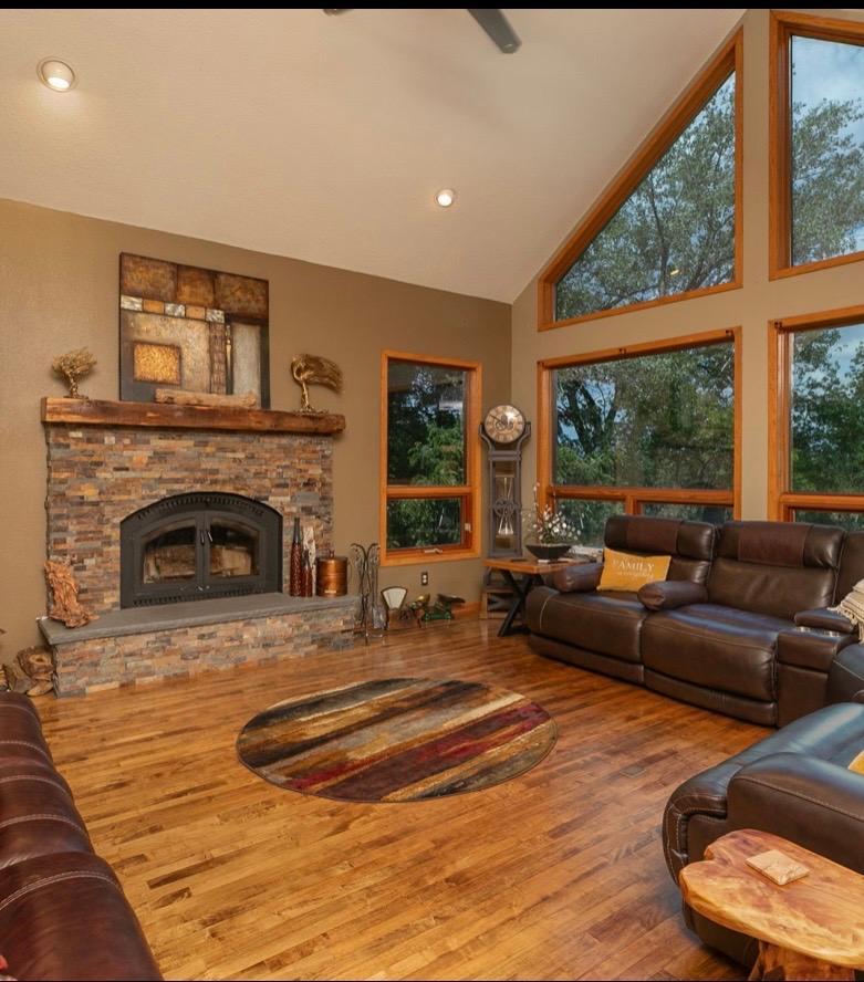 175 6th Ln NE, Oronoco, MN 55960