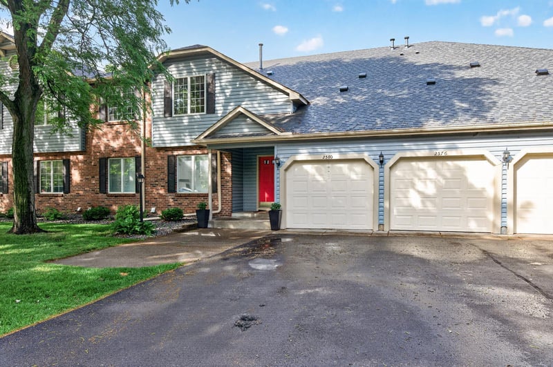 2576 Moundsview Dr #7, Mounds View, MN 55112