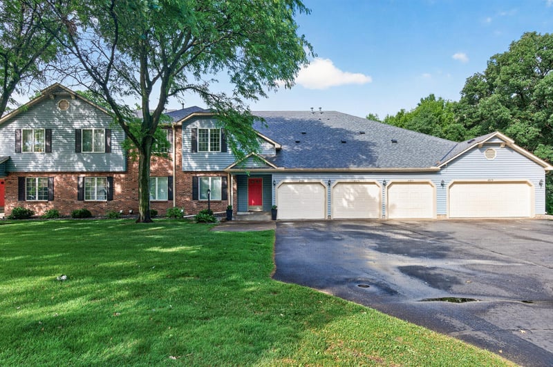 2576 Moundsview Dr #7, Mounds View, MN 55112