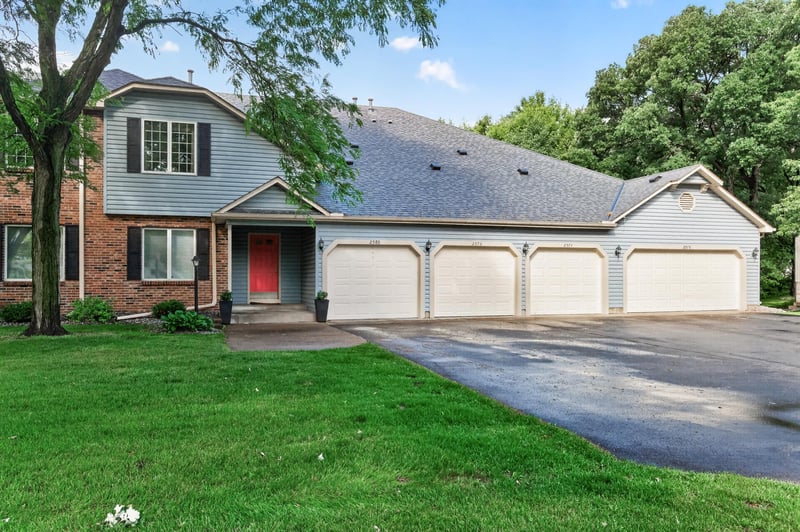 2576 Moundsview Dr #7, Mounds View, MN 55112