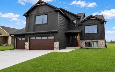 348 Highlands Ave, Zumbrota, MN 55992