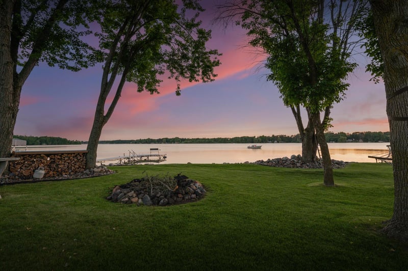 28310 Lakewood Dr NW, Isanti, MN 55040