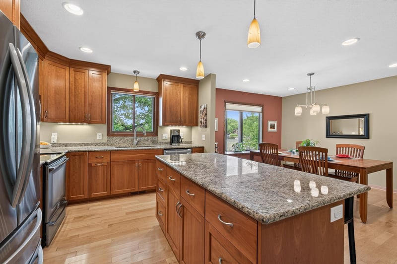 7183 Birchview Rd, Maple Grove, MN 55369