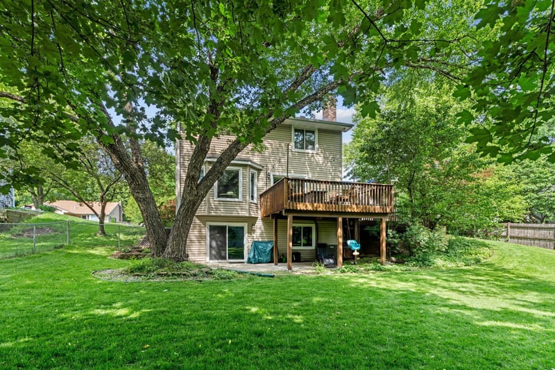 4770 Yorktown Ln N, Plymouth, MN 55442