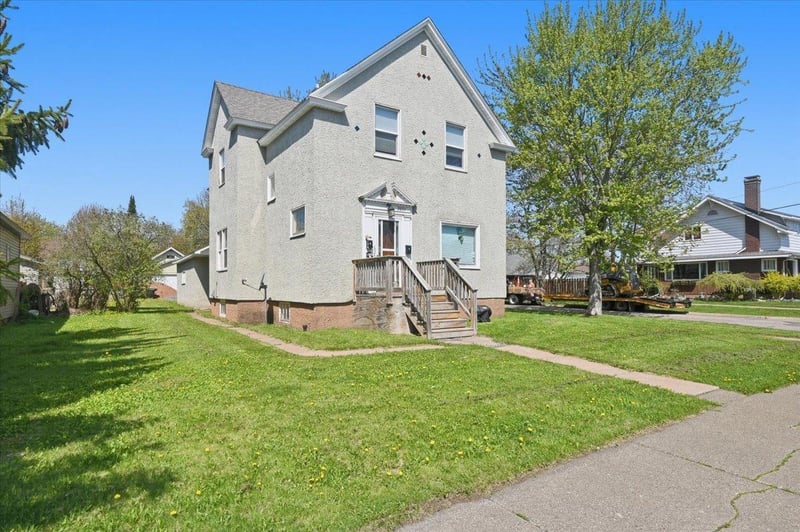 2601 Hughitt Ave, Superior, WI 54880
