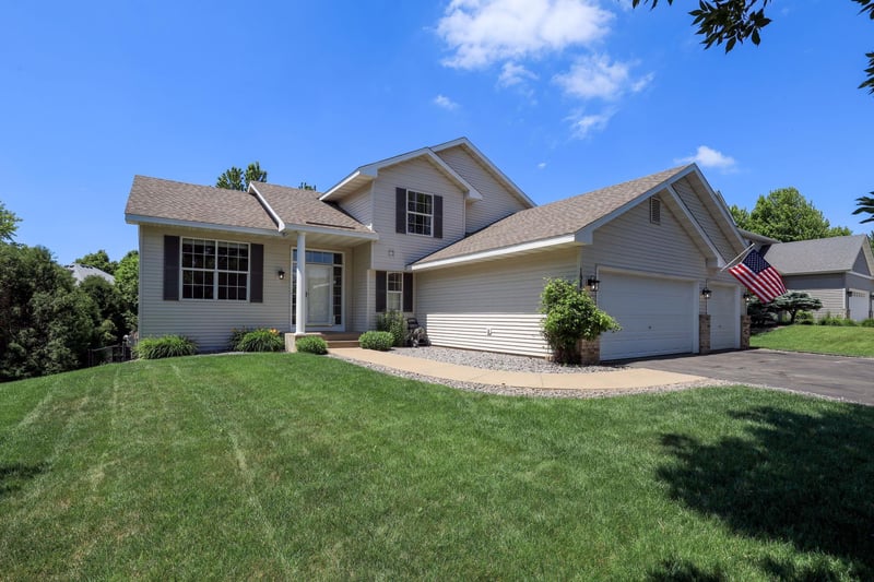 19886 Evensong Ave, Farmington, MN 55024