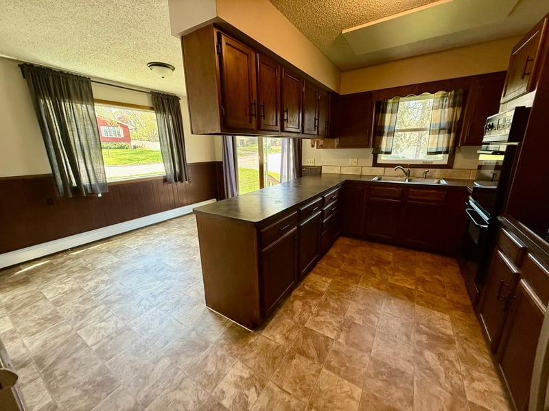 911 2nd Ave, Buffalo, MN 55313