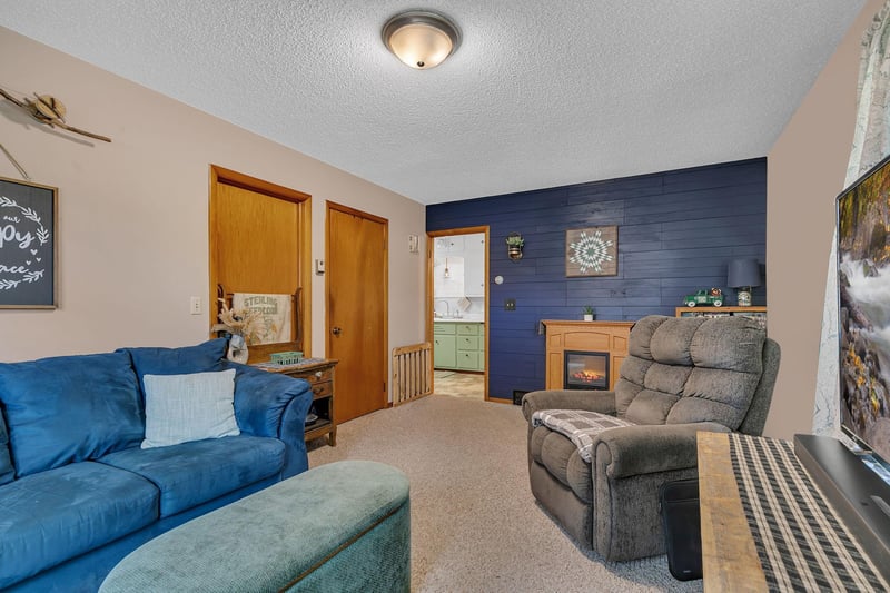 109 1st Ave NE, Pierz, MN 56364
