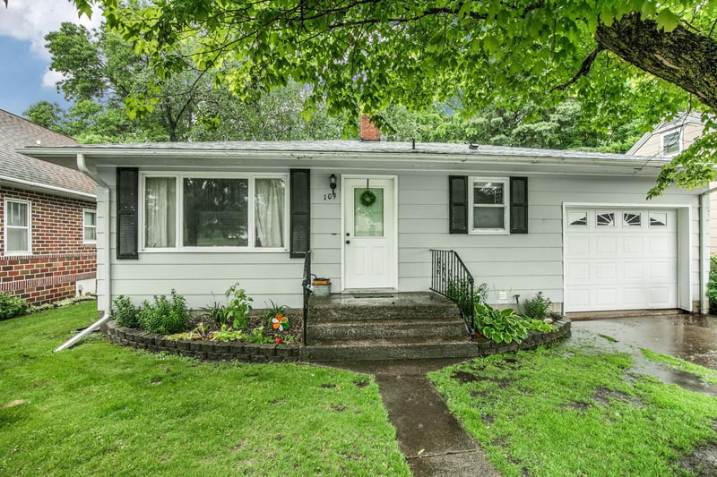 109 1st Ave NE, Pierz, MN 56364