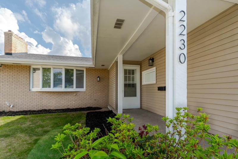 2230 Falcon Ave, Saint Paul, MN 55119