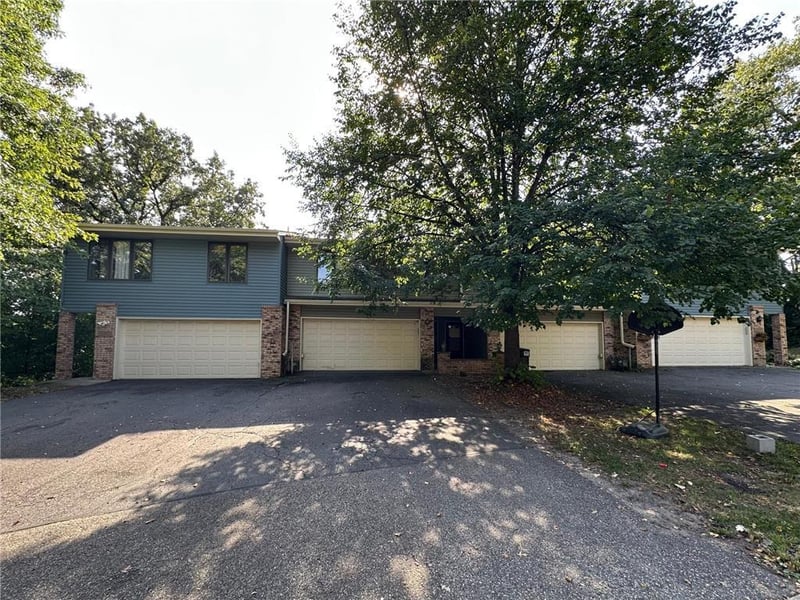 2341 14th Ter NW, New Brighton, MN 55112