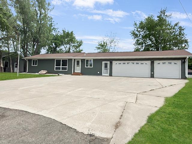 311 S Park St, Hendricks, MN 56136