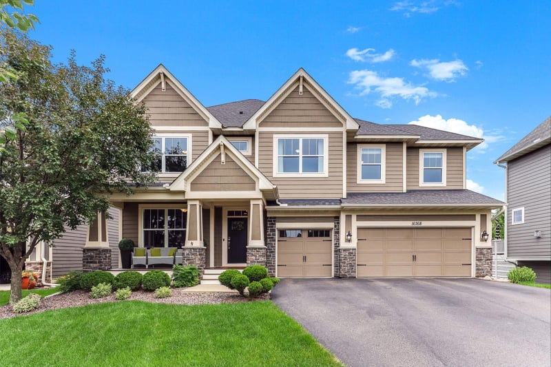 16768 Draft Horse Blvd, Lakeville, MN 55044