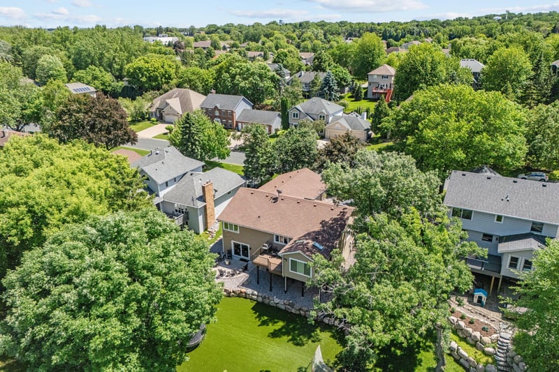 3042 12th St NW, New Brighton, MN 55112