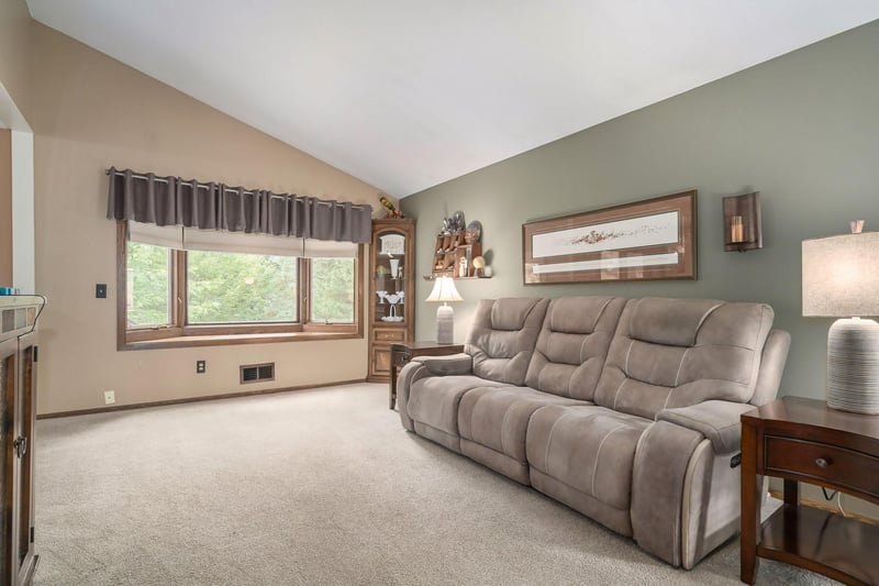 1794 17th Ave NW, New Brighton, MN 55112