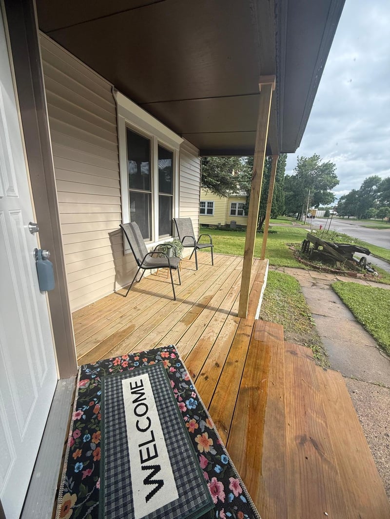 212 N Murphy St, Lake Crystal, MN 56055