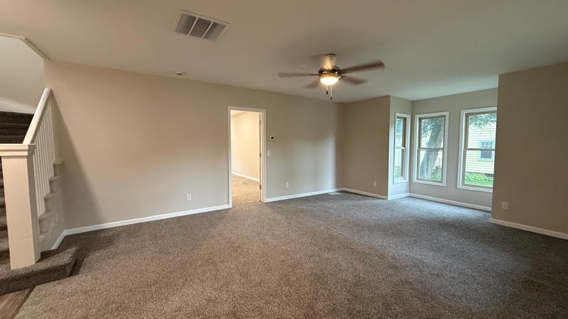 212 N Murphy St, Lake Crystal, MN 56055