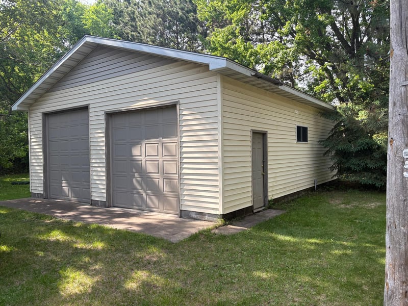919 8th St, Cloquet, MN 55720