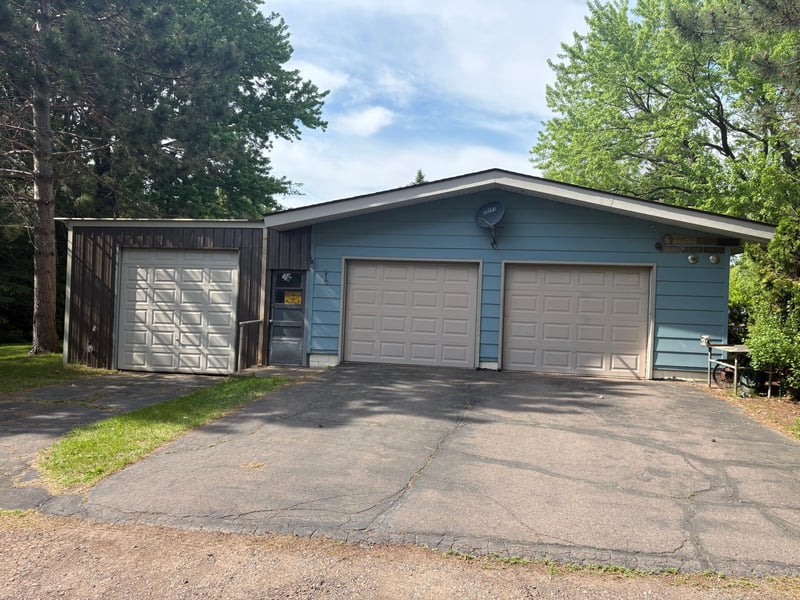 919 8th St, Cloquet, MN 55720